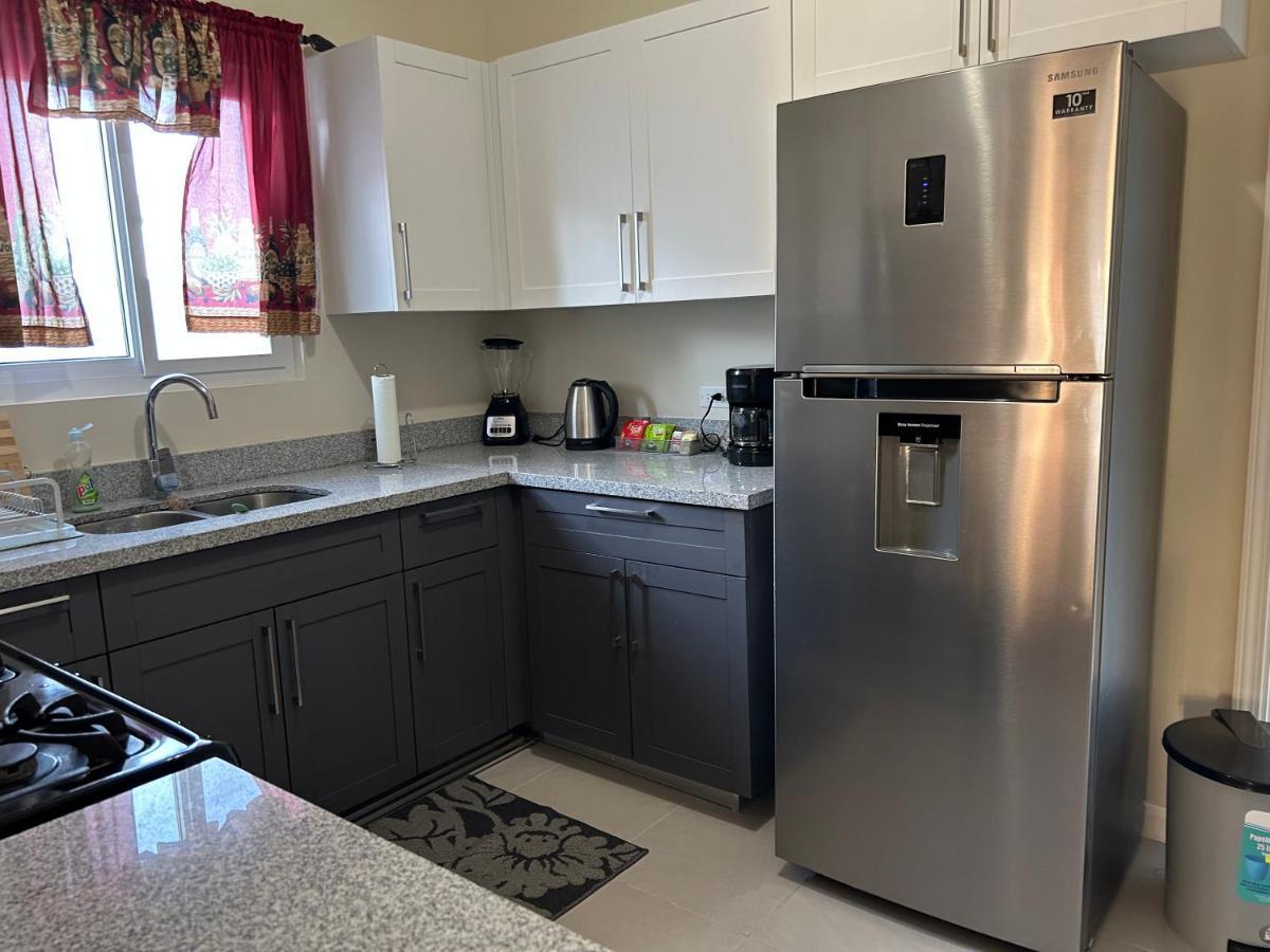 Seamist Villa @Oceanpointe Lucea Comfy 2Br W/Pool Gym & Parking المظهر الخارجي الصورة