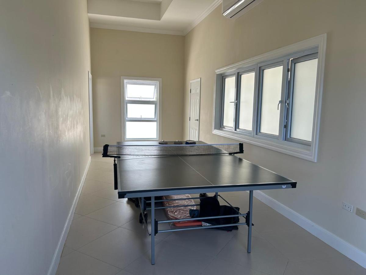 Seamist Villa @Oceanpointe Lucea Comfy 2Br W/Pool Gym & Parking المظهر الخارجي الصورة